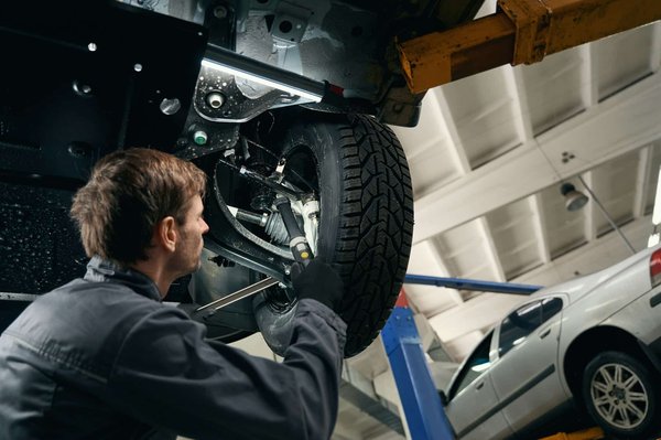 Les secrets du silent bloc d'échappement : Clé du confort automobile